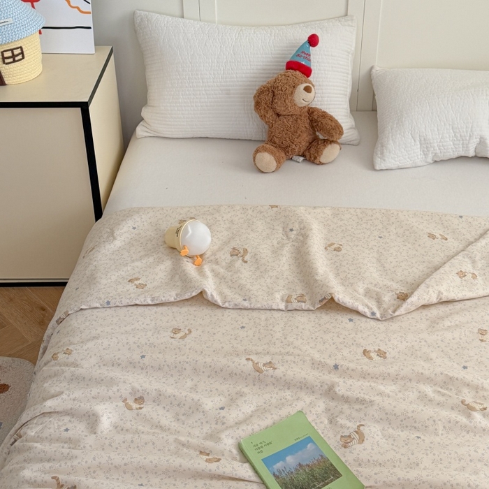 91家纺网 家纺一手货源 找家纺 暖生活 2026春夏新款全棉花边款夏被夏凉被空调被-卡通版 小猫花梦