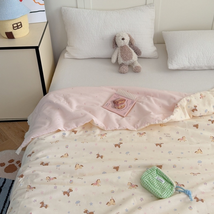 91家纺网 家纺一手货源 找家纺 暖生活 2026春夏新款全棉花边款夏被夏凉被空调被-卡通版 小小马