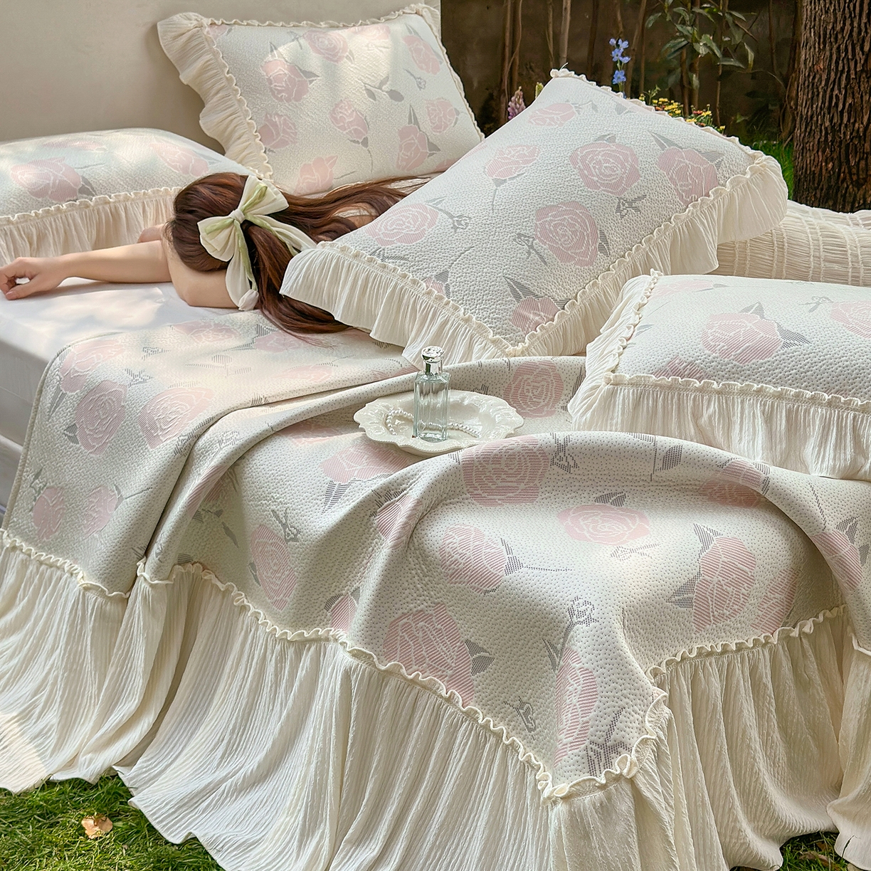 91家纺网 家纺一手货源 找家纺 （总）乐朵家居 2026新款床盖款软席三件套-奶芙玫瑰系列