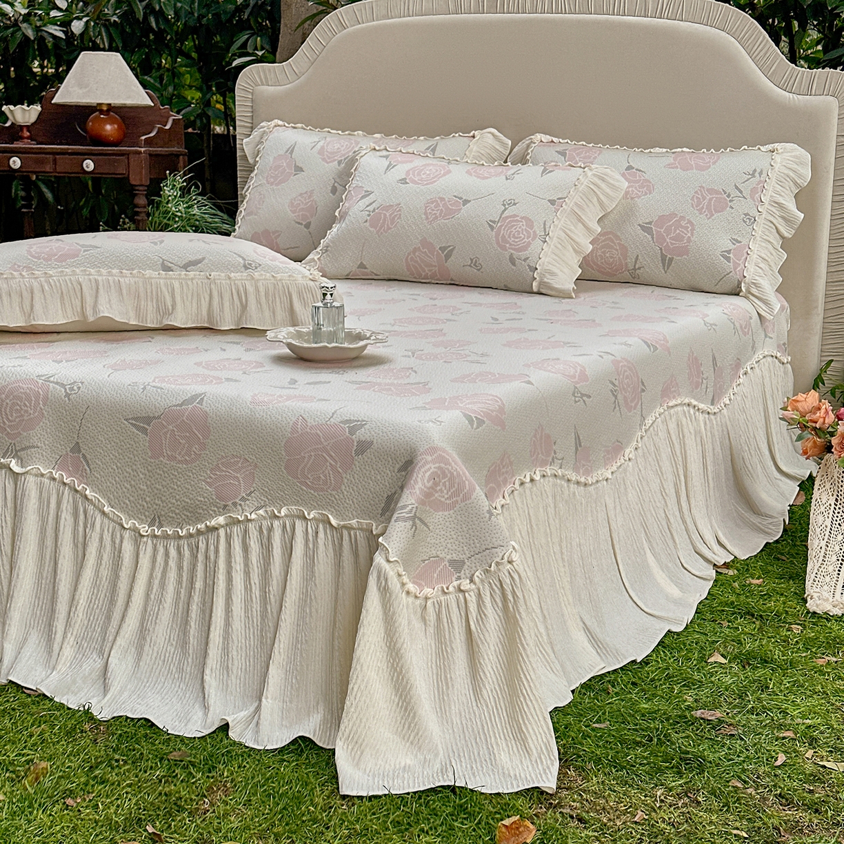 91家纺网 家纺一手货源 找家纺 （总）乐朵家居 2026新款床盖款软席三件套-奶芙玫瑰系列