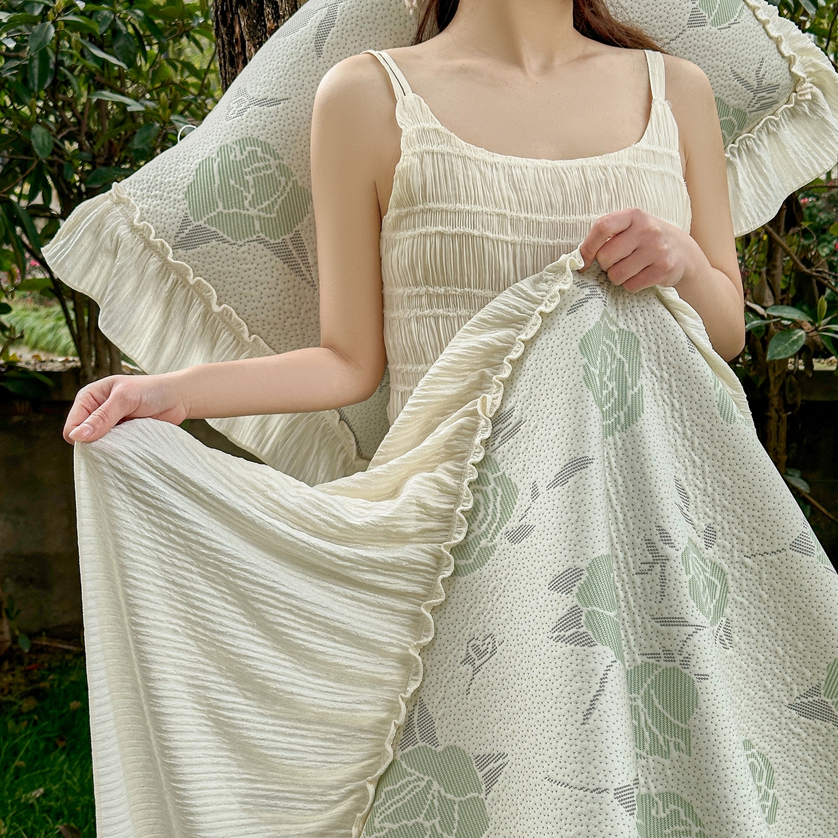 91家纺网 家纺一手货源 找家纺 乐朵家居 2026新款 奶芙 玫瑰 弧度款 凉豆豆 凉席三件套 绿