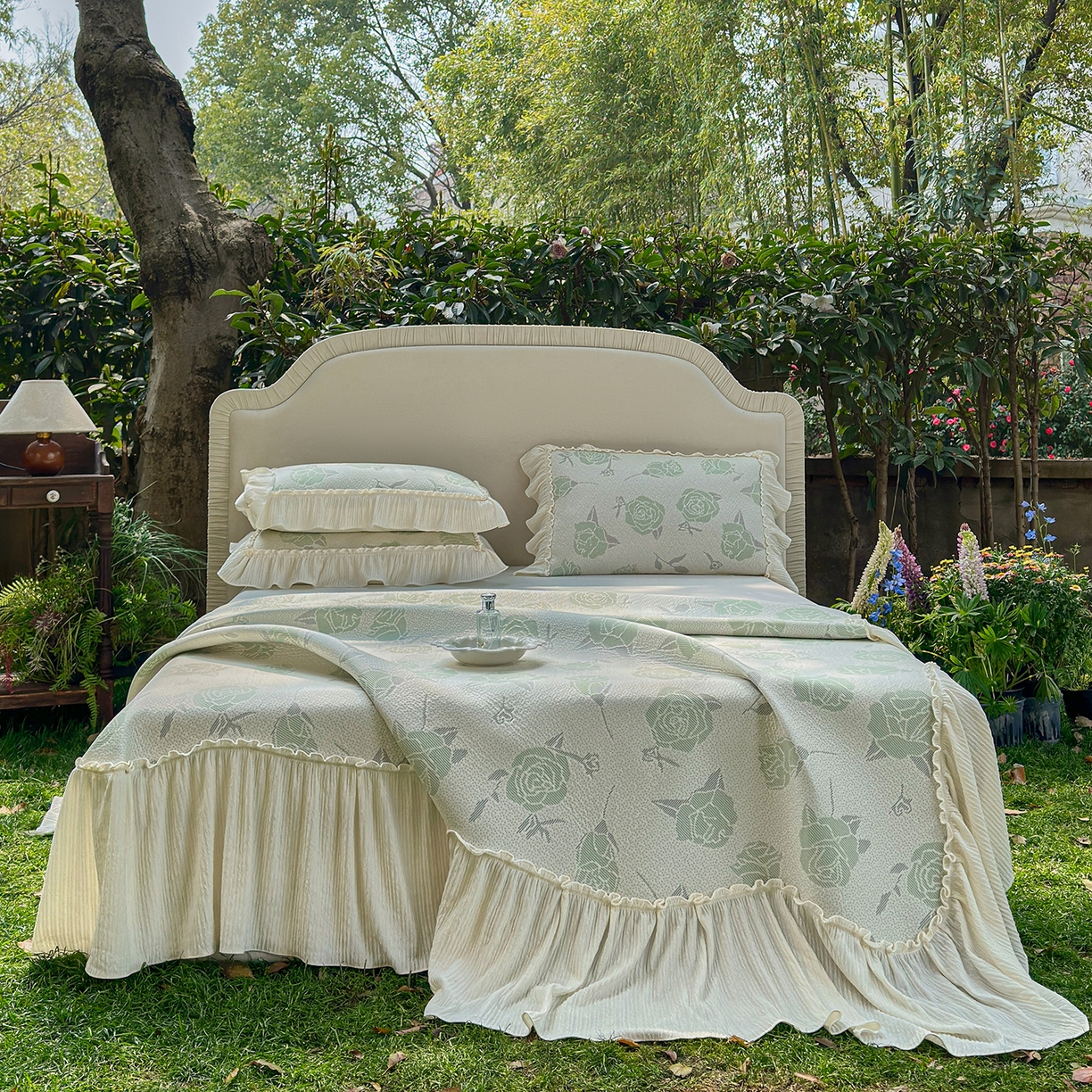 91家纺网 家纺一手货源 找家纺 乐朵家居 2026新款 奶芙 玫瑰 弧度款 凉豆豆 凉席三件套 绿