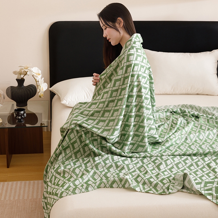 91家纺网 家纺一手货源 找家纺 悦然毛巾被 2026新款竹纤维冷感毯盖毯再生素纤维休闲夏被毛巾被夏凉被空调被 格韵梦享绿