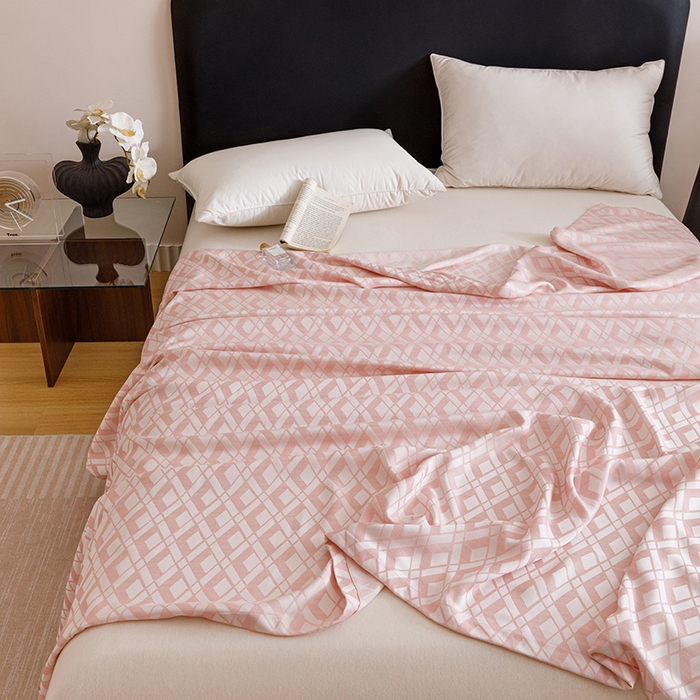 91家纺网 家纺一手货源 找家纺 悦然毛巾被 2026新款竹纤维冷感毯盖毯再生素纤维休闲夏被毛巾被夏凉被空调被 格韵梦享粉