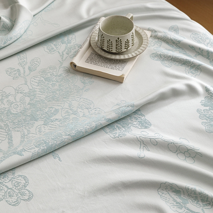 91家纺网 家纺一手货源 找家纺 悦然毛巾被 2026新款竹纤维冷感毯盖毯再生素纤维休闲夏被毛巾被夏凉被空调被 浪漫花开蓝