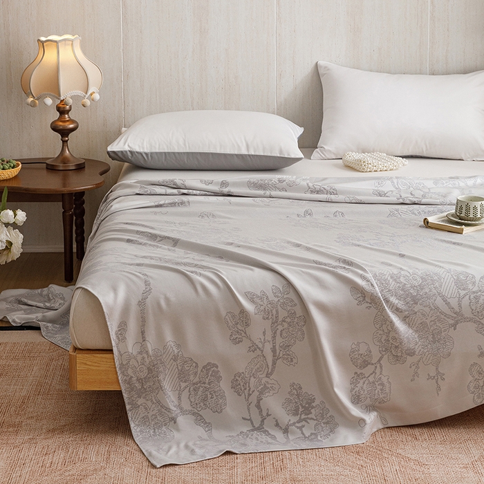 91家纺网 家纺一手货源 找家纺 悦然毛巾被 2026新款竹纤维冷感毯盖毯再生素纤维休闲夏被毛巾被夏凉被空调被 浪漫花开银