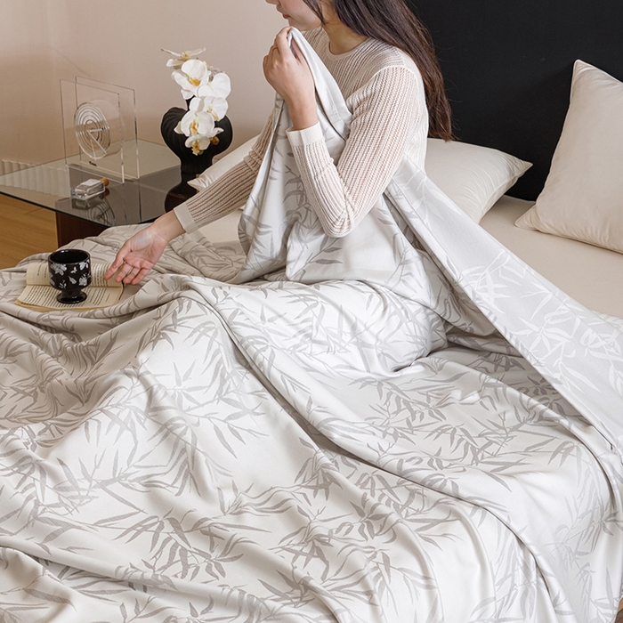 91家纺网 家纺一手货源 找家纺 悦然毛巾被 2026新款竹纤维冷感毯盖毯再生素纤维休闲夏被毛巾被夏凉被空调被 竹语织锦银