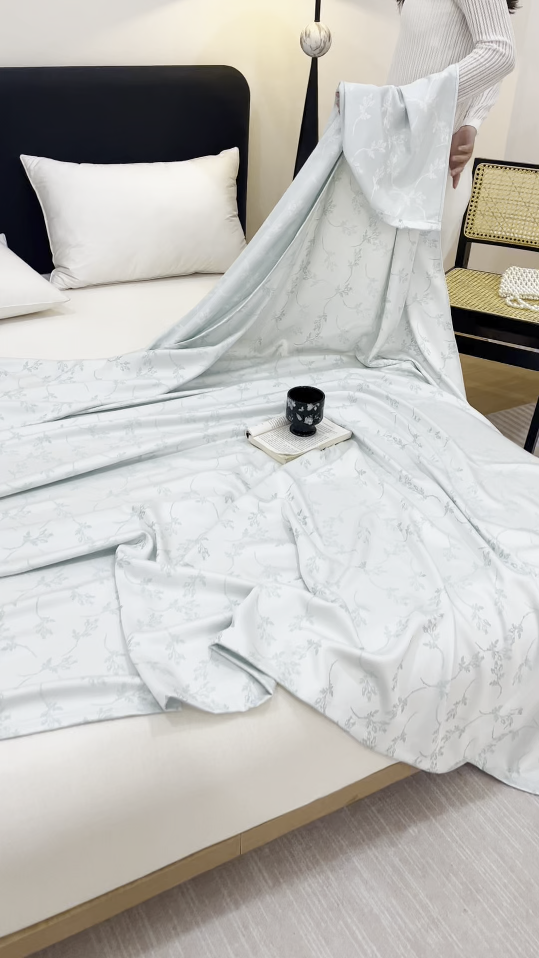 91家纺网 家纺一手货源 找家纺 悦然毛巾被 2026新款竹纤维冷感毯盖毯再生素纤维休闲夏被毛巾被夏凉被空调被 竹韵叶梦蓝