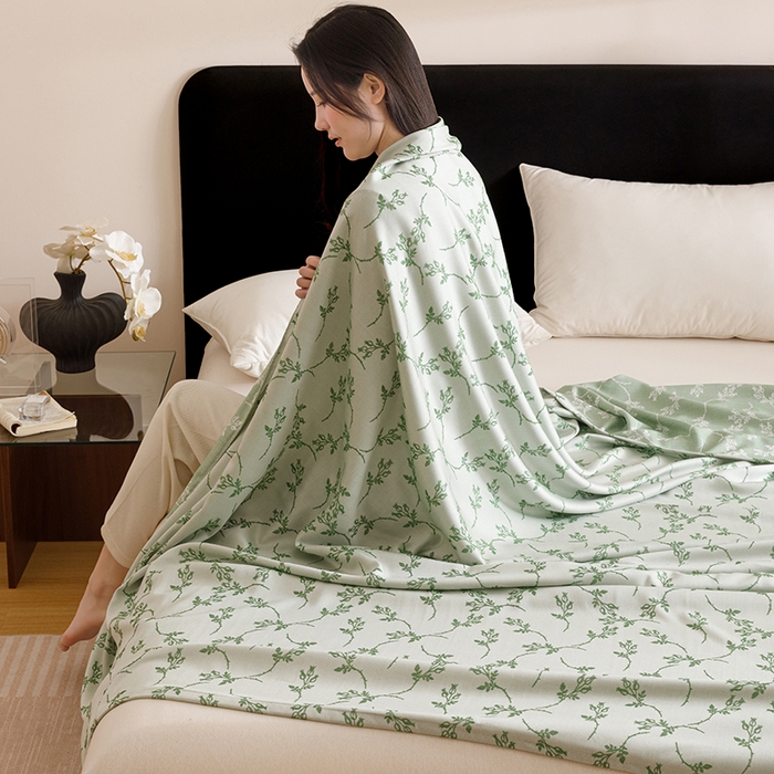 91家纺网 家纺一手货源 找家纺 悦然毛巾被 2026新款竹纤维冷感毯盖毯再生素纤维休闲夏被毛巾被夏凉被空调被 竹韵叶梦绿