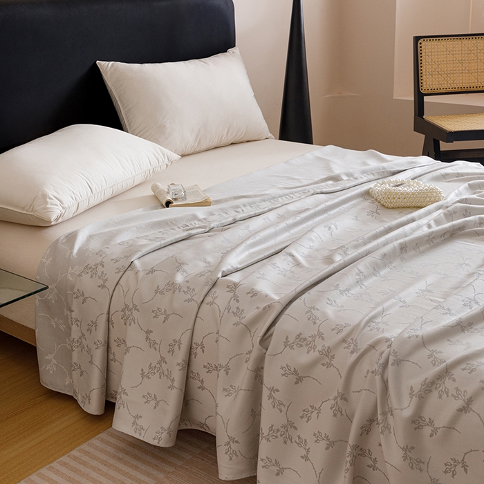 91家纺网 家纺一手货源 找家纺 悦然毛巾被 2026新款竹纤维冷感毯盖毯再生素纤维休闲夏被毛巾被夏凉被空调被 竹韵叶梦银