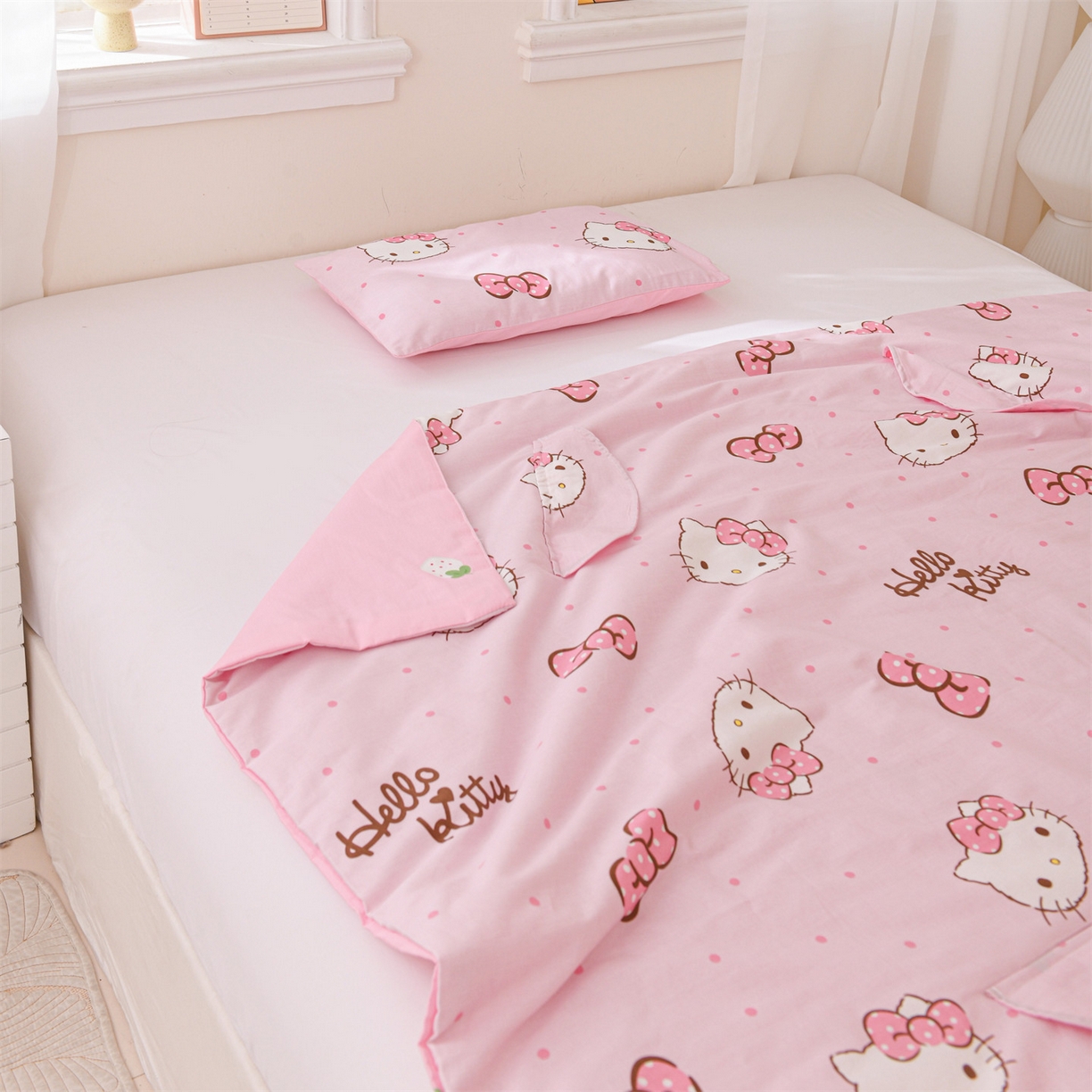 91家纺网 家纺一手货源 找家纺 名兮家居 2026新款经典奥特曼三丽鸥A类全棉纯棉儿童睡袋护肚防踢被 防踢被-呆萌kt