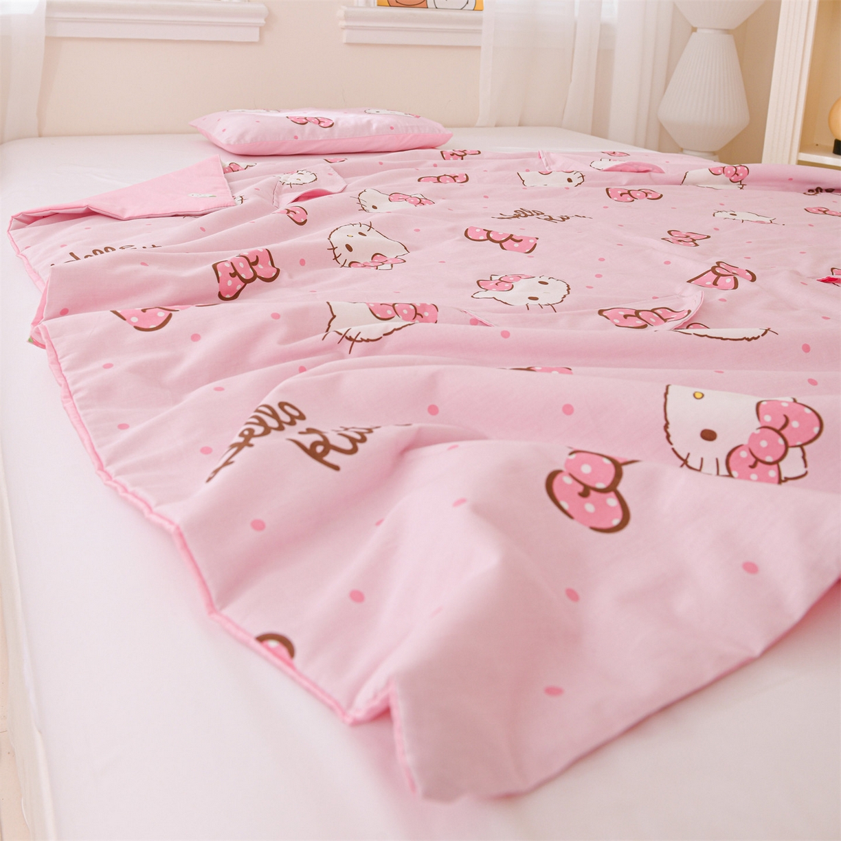 91家纺网 家纺一手货源 找家纺 名兮家居 2026新款经典奥特曼三丽鸥A类全棉纯棉儿童睡袋护肚防踢被 防踢被-呆萌kt