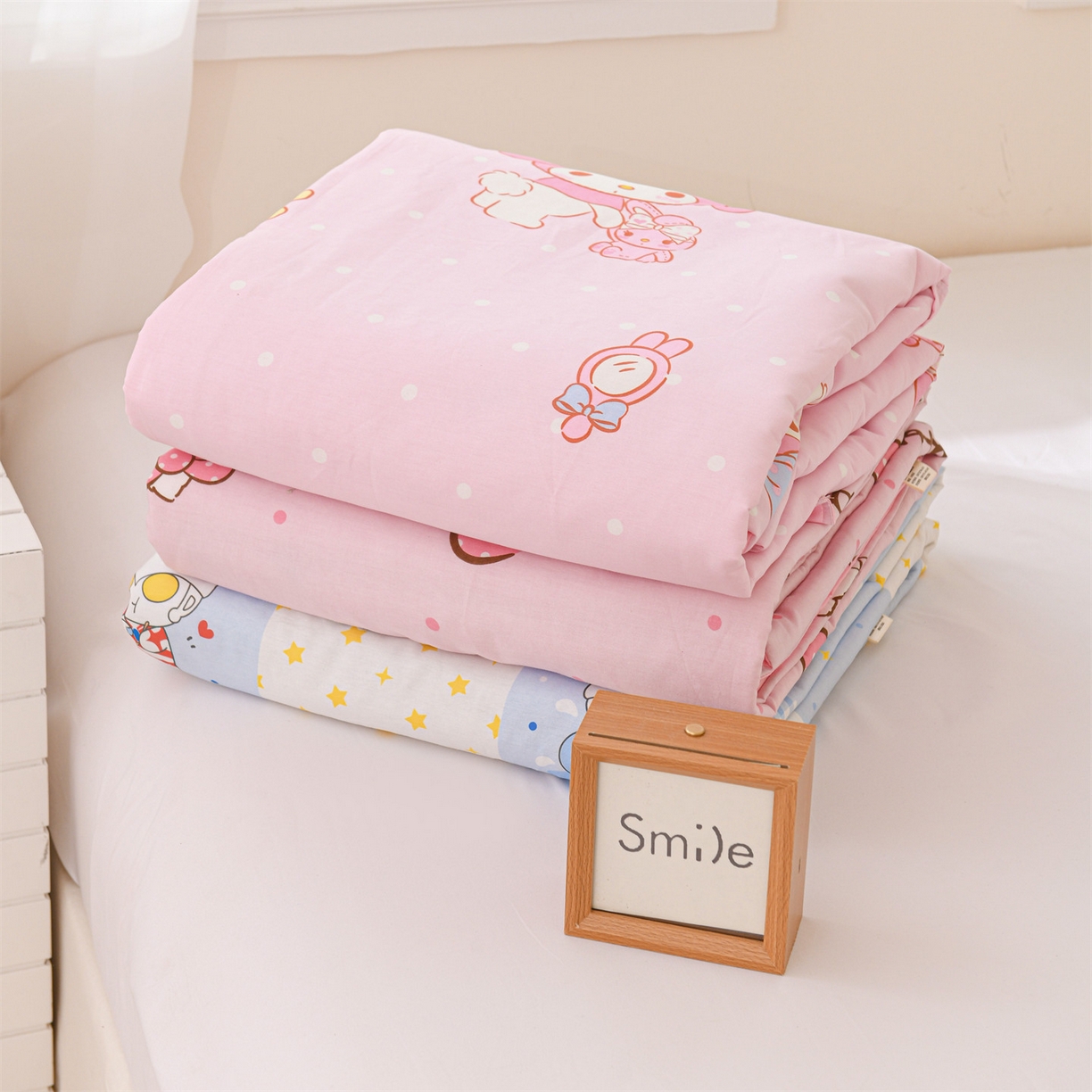 91家纺网 家纺一手货源 找家纺 名兮家居 2026新款经典奥特曼三丽鸥A类全棉纯棉儿童睡袋护肚防踢被 组合图仅供展示不可下单