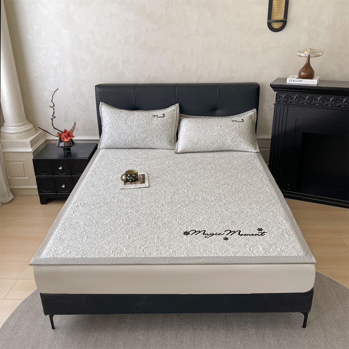 91家纺网 家纺一手货源 找家纺 慕木家纺 2026新款巴洛克刺绣系列冰豆豆凉席和床笠凉席席子空调软席 巴洛克-灰 床席款