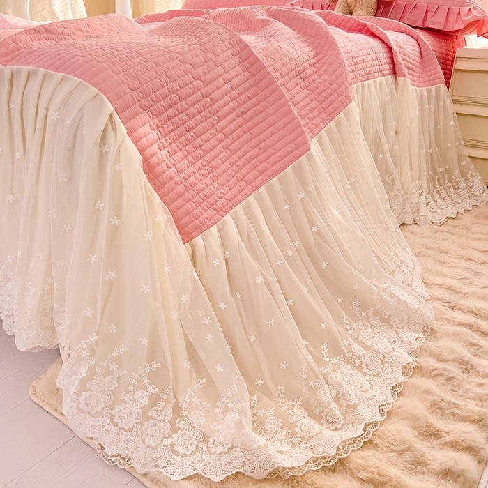 91家纺网 家纺一手货源 找家纺 （总）花香四季家纺 2026新款13376全棉夹棉床裙三件套13372纯棉纯色四件套套件蕾丝公主风