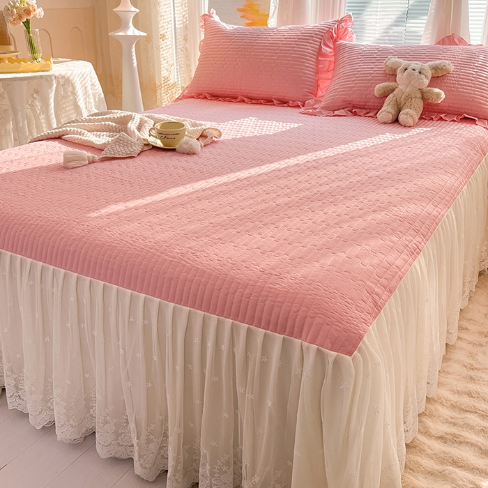 91家纺网 家纺一手货源 找家纺 （总）花香四季家纺 2026新款13376全棉夹棉床裙三件套13372纯棉纯色四件套套件蕾丝公主风