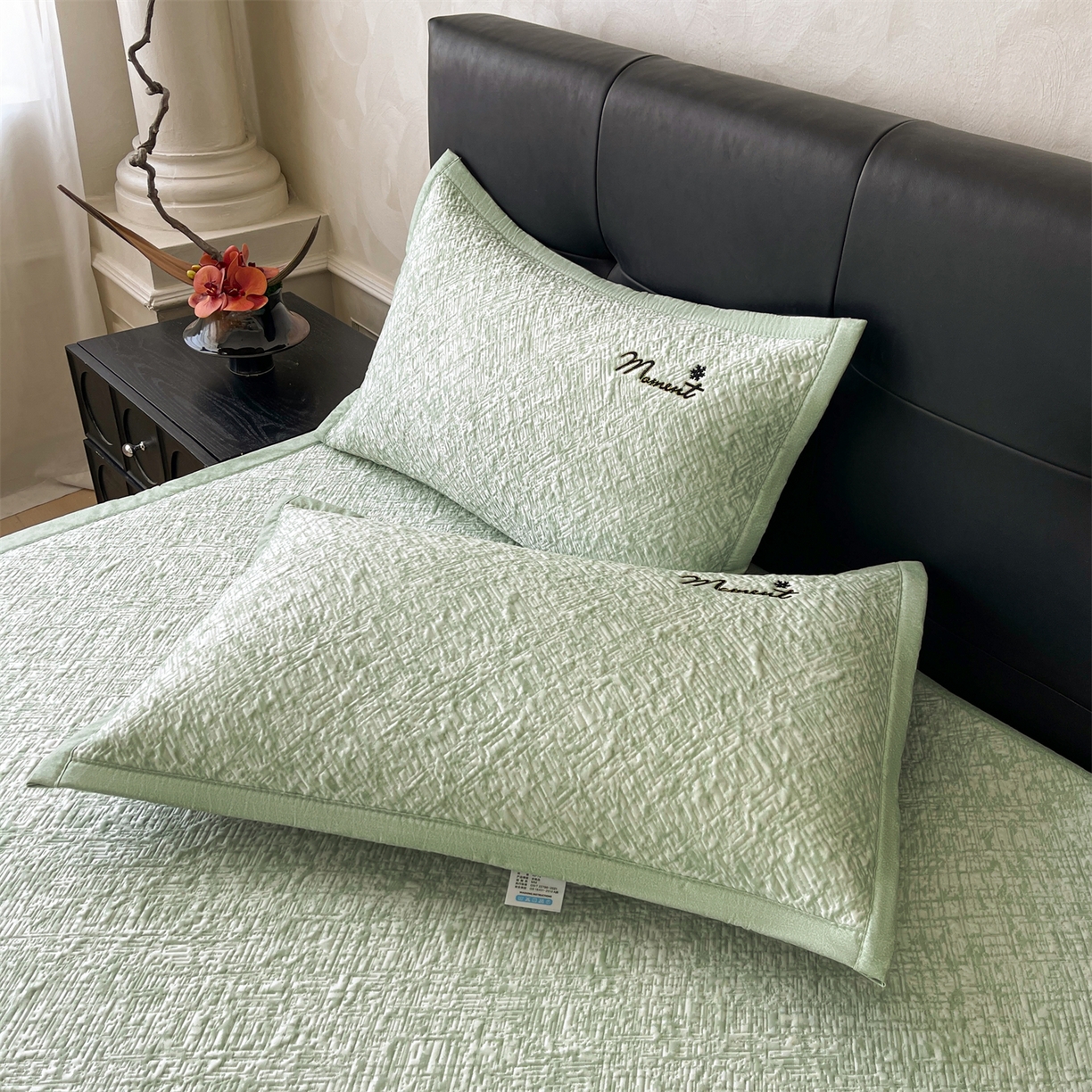 91家纺网 家纺一手货源 找家纺 慕木家纺 2026新款巴洛克刺绣系列冰豆豆凉席和床笠凉席席子空调软席 巴洛克-绿 床席款