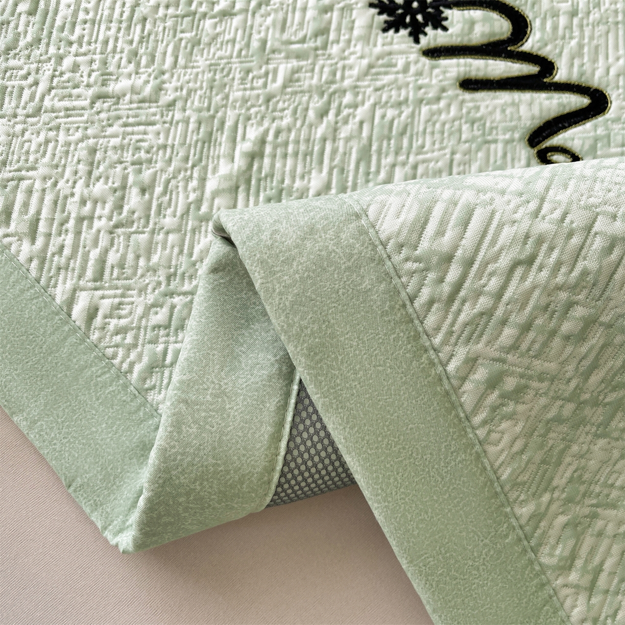 91家纺网 家纺一手货源 找家纺 慕木家纺 2026新款巴洛克刺绣系列冰豆豆凉席和床笠凉席席子空调软席 巴洛克-绿 床席款