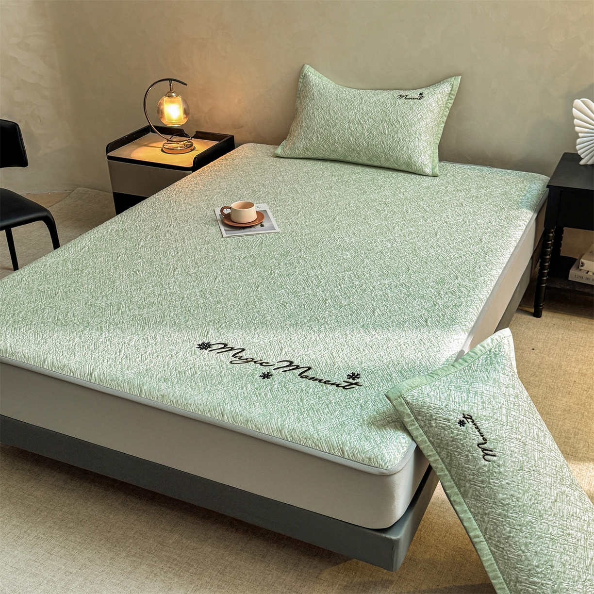 91家纺网 家纺一手货源 找家纺 慕木家纺 2026新款巴洛克刺绣系列冰豆豆凉席和床笠凉席席子空调软席 巴洛克-绿 床笠款