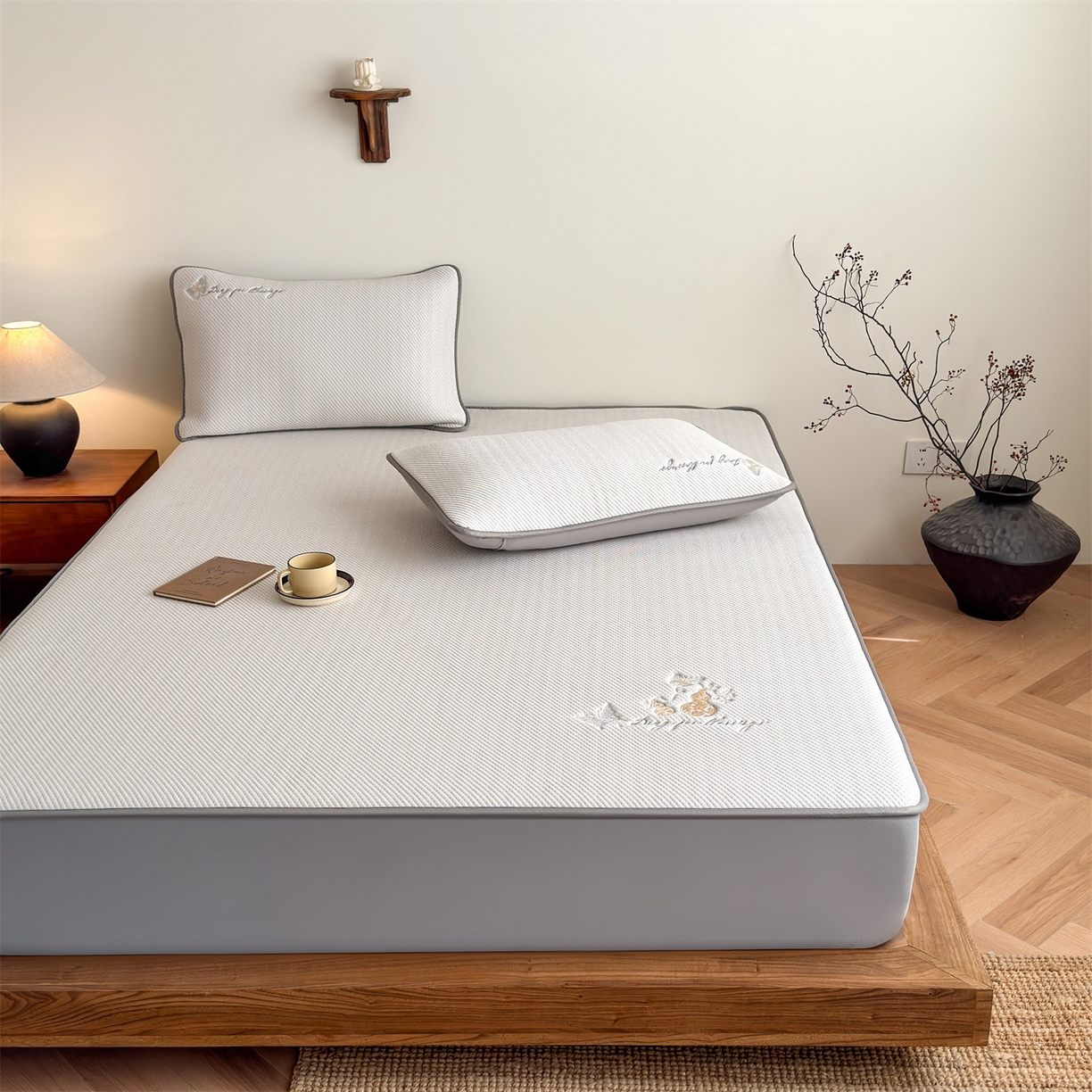 91家纺网 家纺一手货源 找家纺 女子家纺 2026新款5A抗菌PE提花凉感席 蝶舞福禄-咖（床笠款）