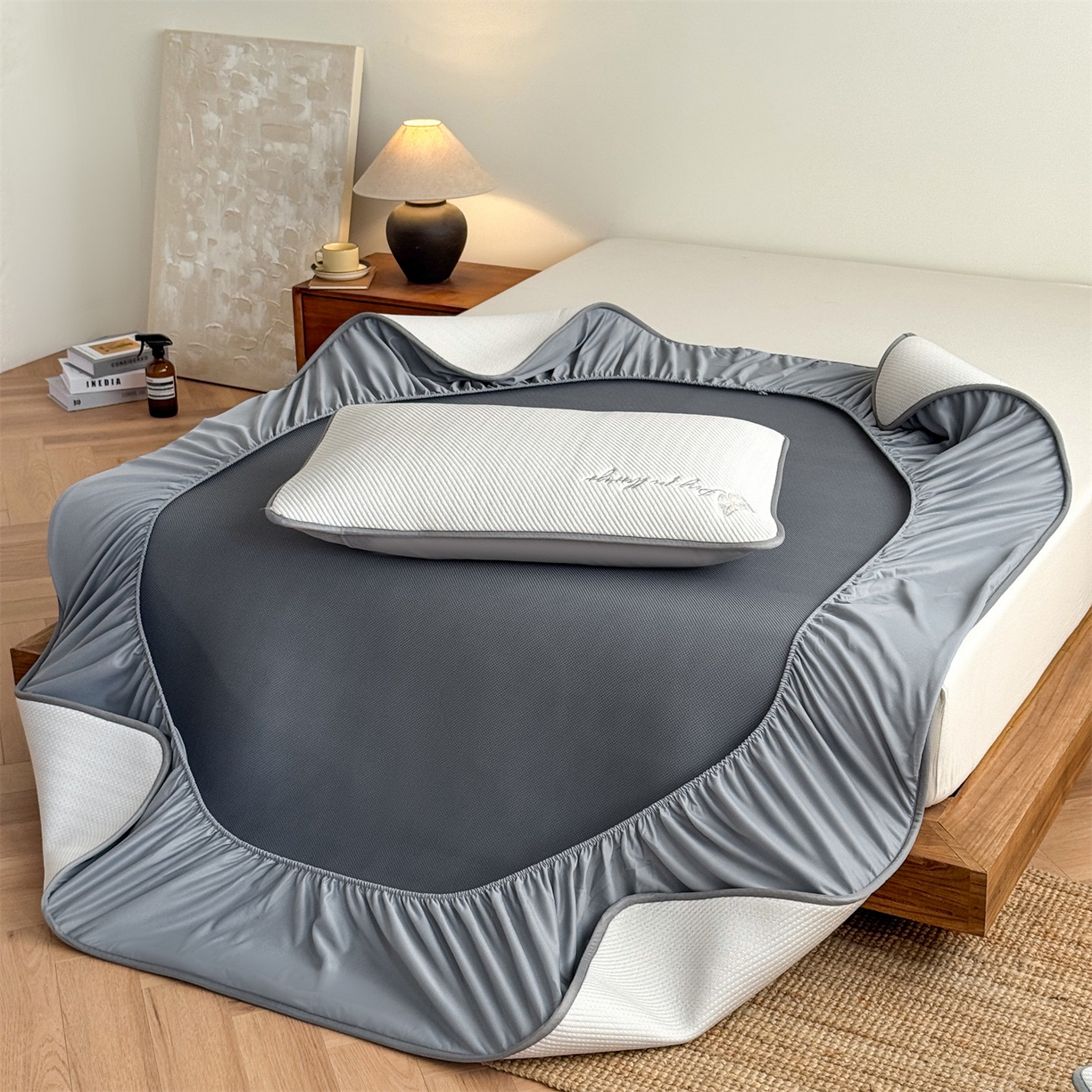 91家纺网 家纺一手货源 找家纺 女子家纺 2026新款5A抗菌PE提花凉感席 蝶舞福禄-咖（床笠款）