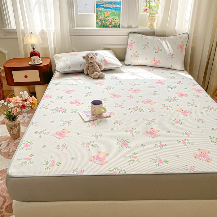 91家纺网 家纺一手货源 找家纺 女子家纺 2026新款斜纹凉感豆豆床笠款 床笠-粉花软熊