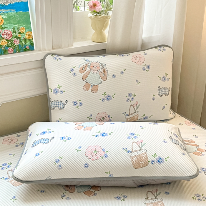 91家纺网 家纺一手货源 找家纺 女子家纺 2026新款斜纹凉感豆豆床笠款 床笠-花筐奶兔