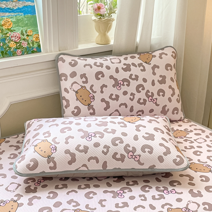 91家纺网 家纺一手货源 找家纺 女子家纺 2026新款斜纹凉感豆豆床笠款 床笠-粉豹黑皮