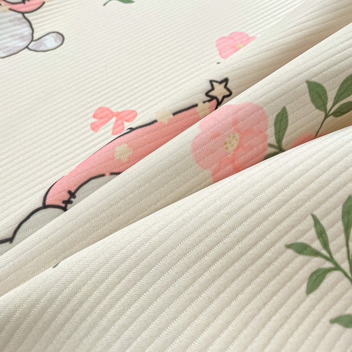 91家纺网 家纺一手货源 找家纺 女子家纺 2026新款斜纹凉感豆豆床笠款 床笠-花花精灵