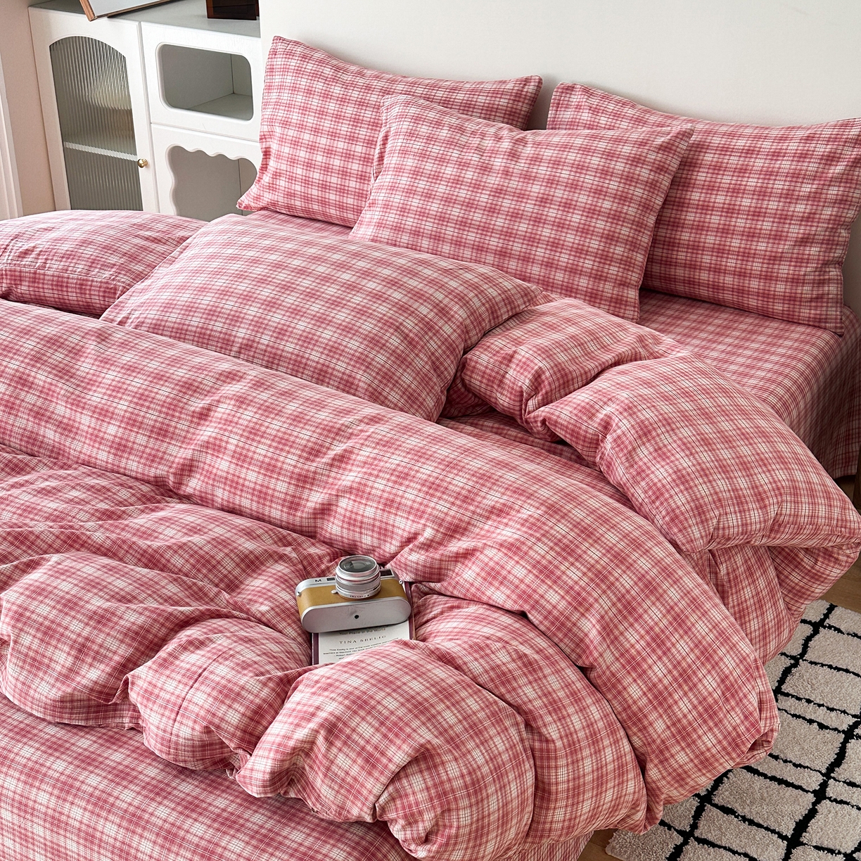 91家纺网 家纺一手货源 找家纺 女子家纺 2026新款全棉色织水洗棉简约四件套 繁花-粉