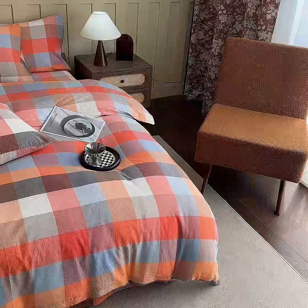 91家纺网 家纺一手货源 找家纺 女子家纺 2026新款全棉色织水洗棉简约四件套 蓝粉格