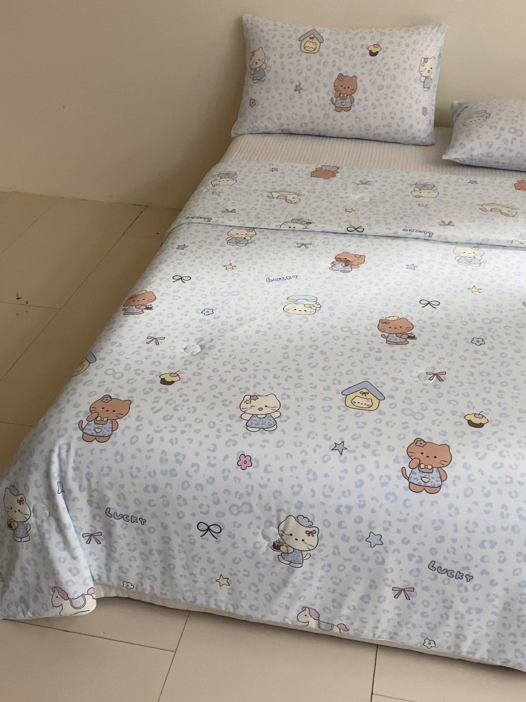 91家纺网 家纺一手货源 找家纺 一加一 2026新款A类凉感冰皮印花冰蚕被夏被夏凉被空调被 凯蒂木马