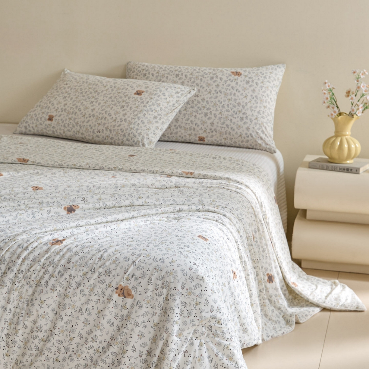 91家纺网 家纺一手货源 找家纺 一加一 2026新款A类凉感冰皮印花冰蚕被夏被夏凉被空调被 碎花小熊