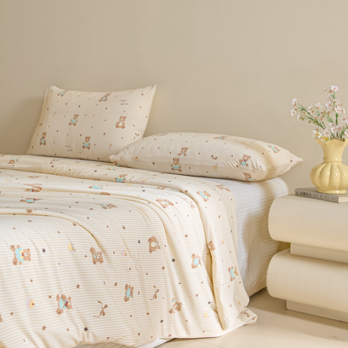 91家纺网 家纺一手货源 找家纺 一加一 2026新款A类凉感冰皮印花冰蚕被夏被夏凉被空调被 条纹芝士熊