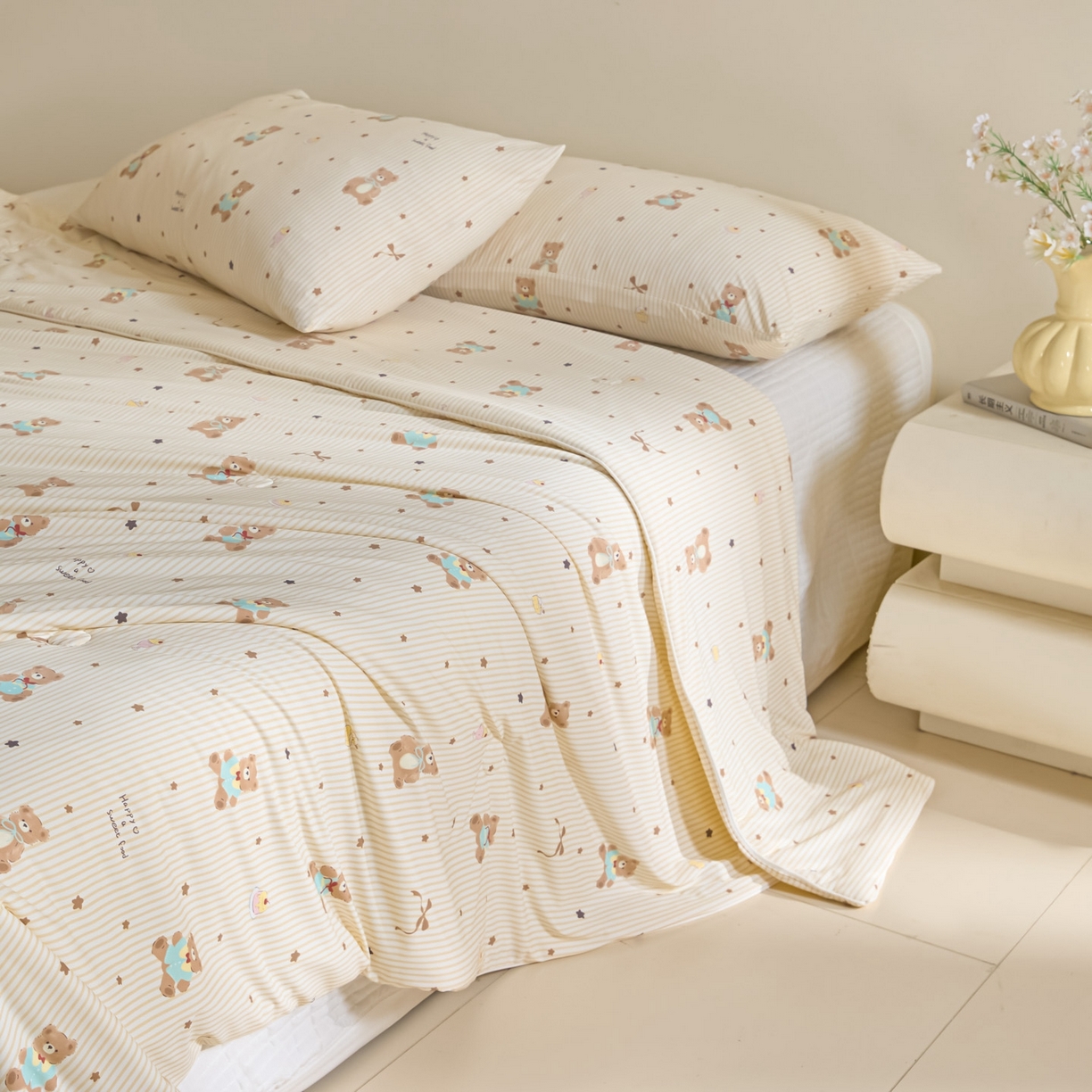 91家纺网 家纺一手货源 找家纺 一加一 2026新款A类凉感冰皮印花冰蚕被夏被夏凉被空调被 条纹芝士熊