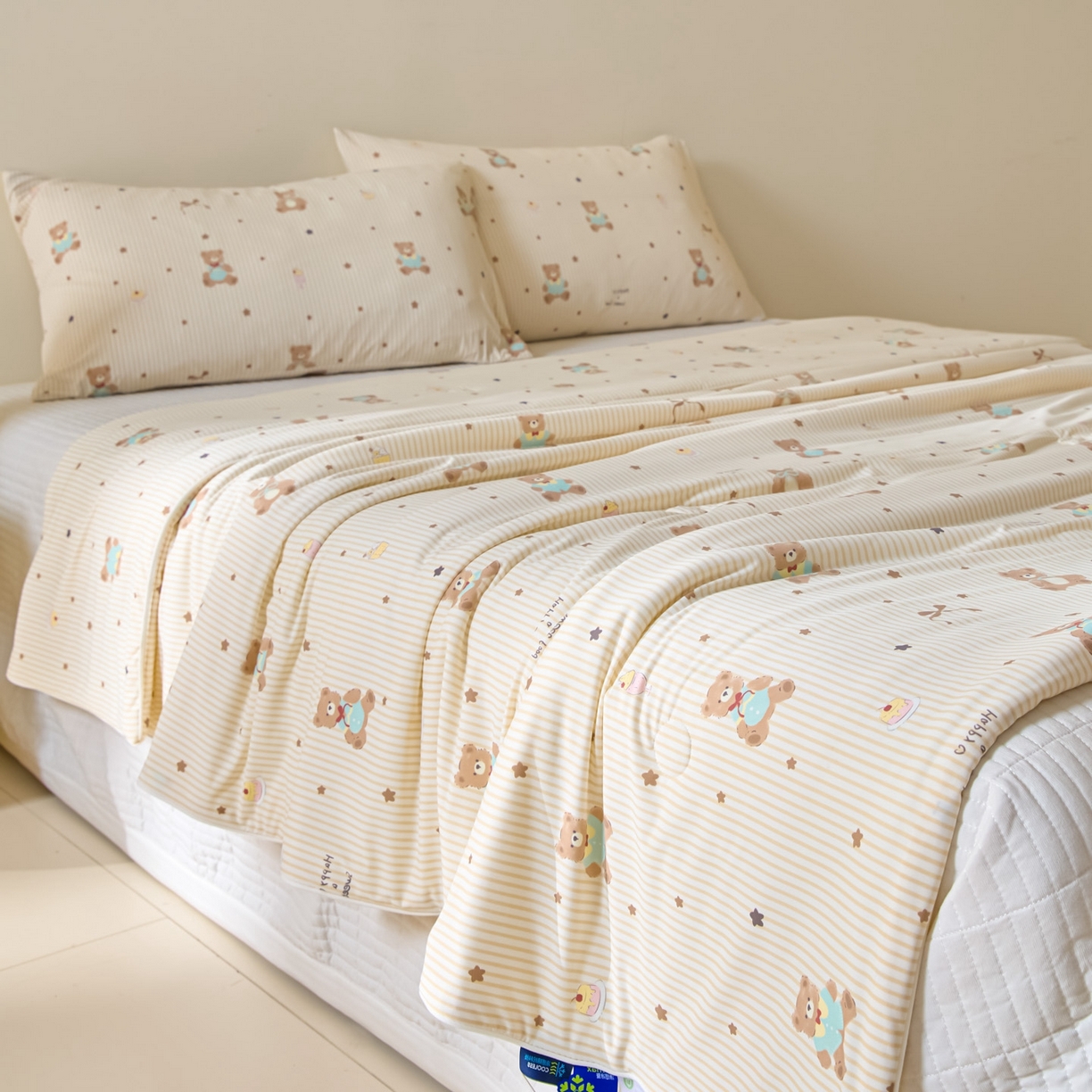 91家纺网 家纺一手货源 找家纺 一加一 2026新款A类凉感冰皮印花冰蚕被夏被夏凉被空调被 条纹芝士熊