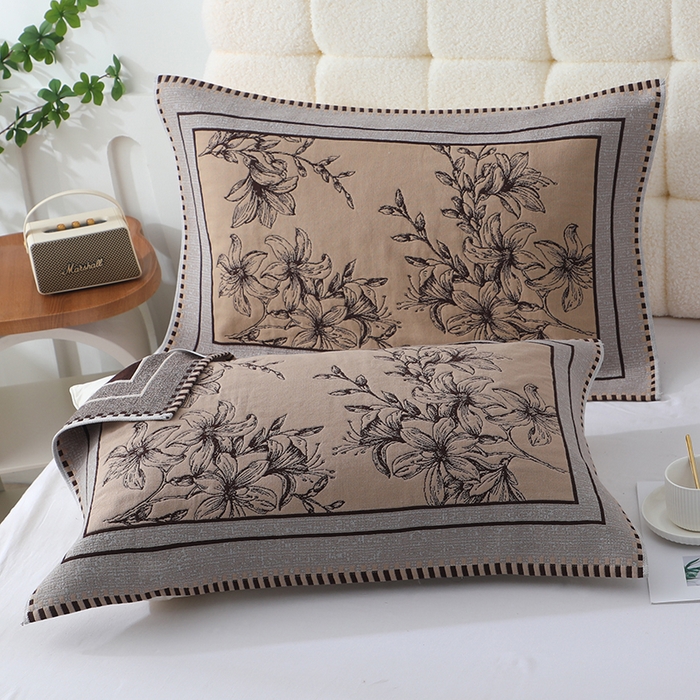 91家纺网 家纺一手货源 找家纺 娇兰毛巾 2026新款安心棉长效抗菌全棉a类加厚加双绑带防滑枕巾 花影觅踪