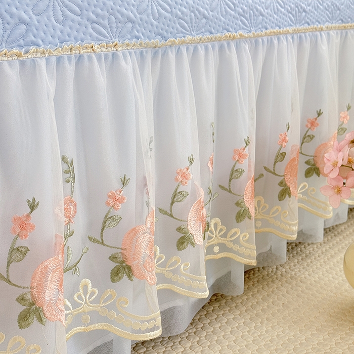 91家纺网 家纺一手货源 找家纺 苏米娜家纺SUMINA 2026春夏新款PE高分子双层蕾丝刺绣花边床裙款凉席三件套-伊莉莎系列 伊莉莎-兰屿