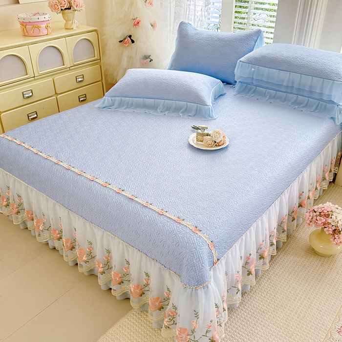 91家纺网 家纺一手货源 找家纺 苏米娜家纺SUMINA 2026春夏新款PE高分子双层蕾丝刺绣花边床裙款凉席三件套-伊莉莎系列 伊莉莎-兰屿