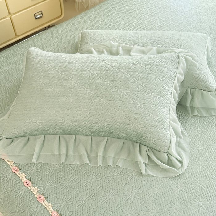 91家纺网 家纺一手货源 找家纺 苏米娜家纺SUMINA 2026春夏新款PE高分子双层蕾丝刺绣花边床裙款凉席三件套-伊莉莎系列 伊莉莎-清新绿