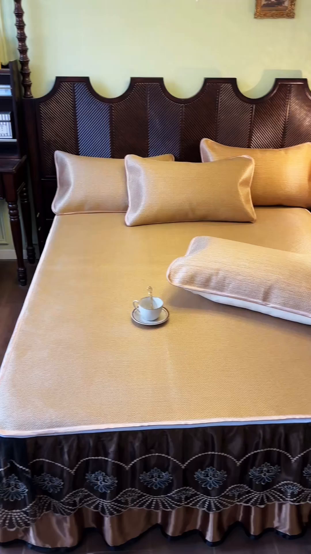 91家纺网 家纺一手货源 找家纺 网红馆（ck家纺） 2026新款可脱卸床裙款冰藤席凉席席子-雅韵 雅韵-金色