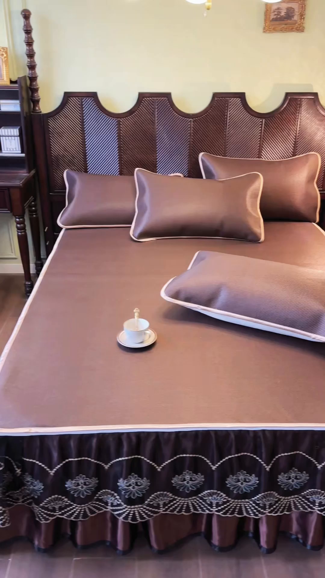 91家纺网 家纺一手货源 找家纺 网红馆（ck家纺） 2026新款可脱卸床裙款冰藤席凉席席子-雅韵 雅韵-深咖