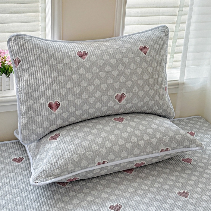 91家纺网 家纺一手货源 找家纺 文黛家居 2026新款全棉夹棉印花床盖三件套 爱心日记