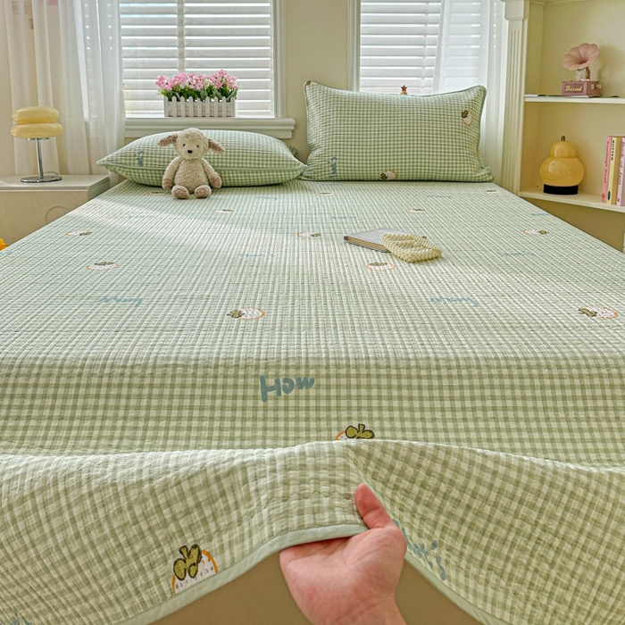 91家纺网 家纺一手货源 找家纺 文黛家居 2026新款全棉夹棉印花床盖三件套 格纹水果