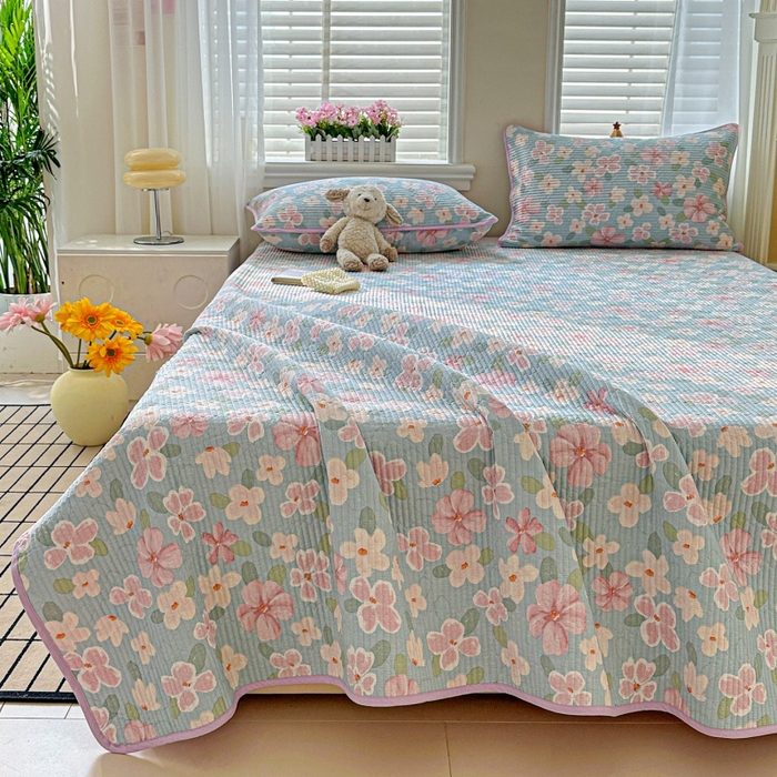 91家纺网 家纺一手货源 找家纺 文黛家居 2026新款全棉夹棉印花床盖三件套 花香四溢