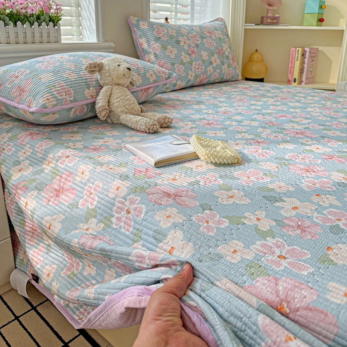 91家纺网 家纺一手货源 找家纺 文黛家居 2026新款全棉夹棉印花床盖三件套 花香四溢