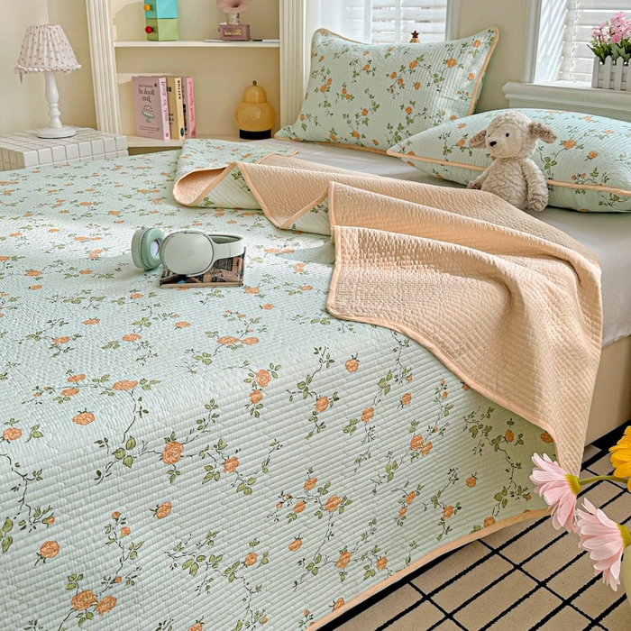 91家纺网 家纺一手货源 找家纺 文黛家居 2026新款全棉夹棉印花床盖三件套 花想容