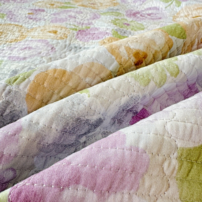 91家纺网 家纺一手货源 找家纺 文黛家居 2026新款全棉夹棉印花床盖三件套 佳人有约