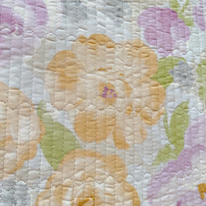 91家纺网 家纺一手货源 找家纺 文黛家居 2026新款全棉夹棉印花床盖三件套 佳人有约