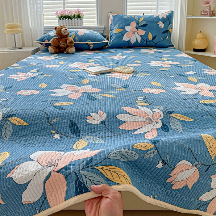 91家纺网 家纺一手货源 找家纺 文黛家居 2026新款全棉夹棉印花床盖三件套 流莹